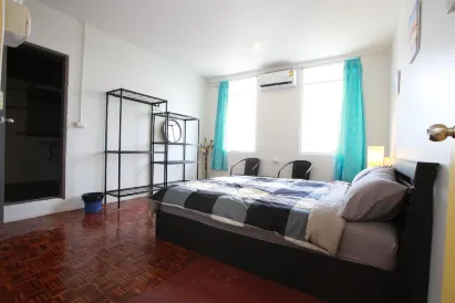 Zee Thai Hostel