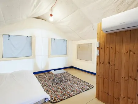 Changnyeong Star Forest Glamping Pension Отели рядом с достопримечательностью «Gyo-dong and Songhyeon-dong Tumuli»