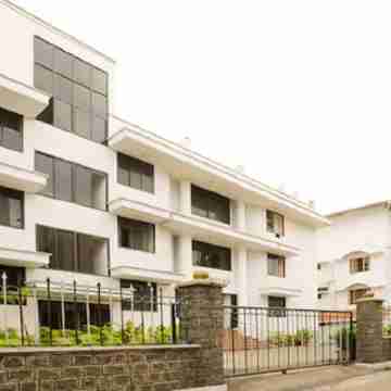 Saras Park Hotel Exterior