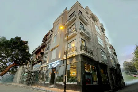 Amritara Sadka Отели рядом с достопримечательностью «Guru Nanak Dev University»