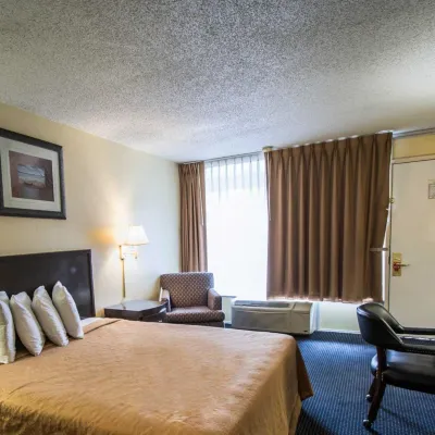Econo Lodge Hotels near Tomoka State Park