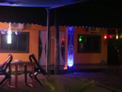 Athaang Beach Resort Hoteles en Malvan