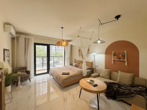 拾柒舍公寓（金花茶大道2號分店）