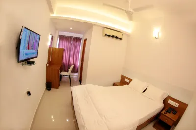 Roopmahal Hotels near Maharaja Swathi Thirunal Palace