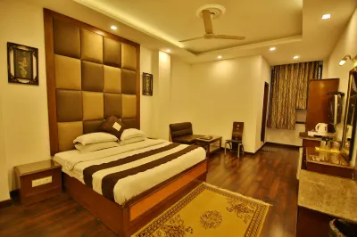 Hotel Parkway Deluxe Hôtels à proximité de : Fatehpuri Masjid