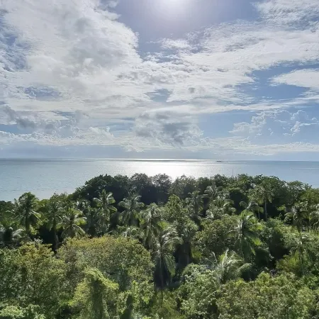 Sis and Sea Villa