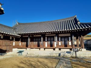 Cheongbaek Hanok Pension