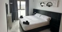 Luxurious 2Br Apt | Sea Panoramic View | Pool | Gym