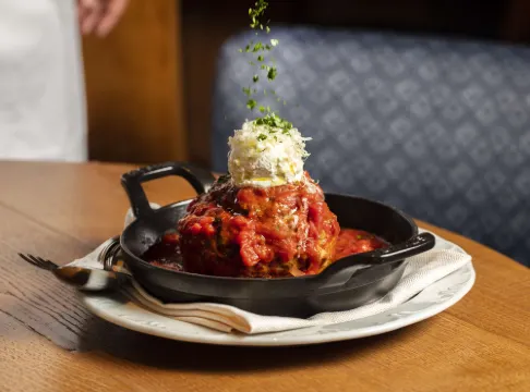 The BoTree London, Curio Collection by Hilton Mahlzeiten Photos