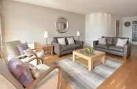 Highland Apartments by Mansley