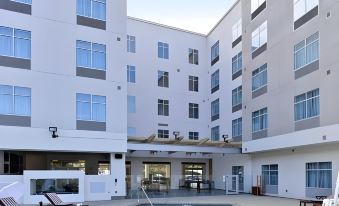 Holiday Inn Express & Suites San Diego - Mission Valley