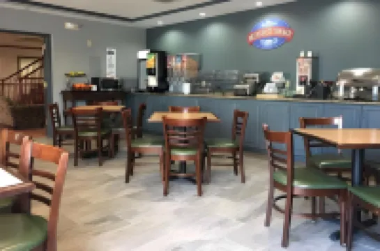 Baymont by Wyndham Clinton