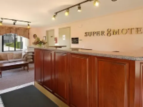 Super 8 by Wyndham Guelph Hoteles en Guelph