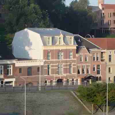 Hotel Courage Waalkade Hotel Exterior