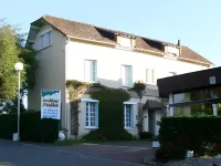 Logis Hôtel Au Clos Paillé Hotels in La Roche-Posay
