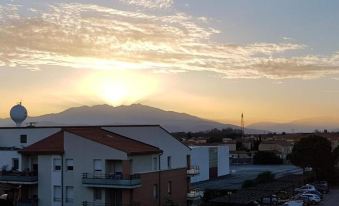 Cozy Apartment with Beautiful View in St Estève