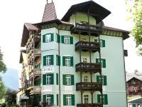 Residence Hotel Gasser Hotels in Brixen