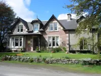 Glenan Lodge Self Catering - parkir