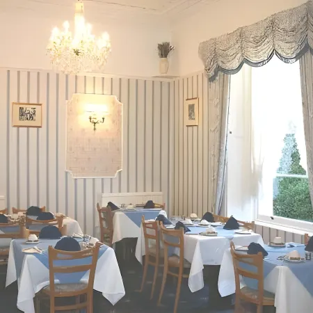 The Devon Court