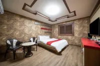 Yeongju Dubai Hotel berhampiran Yeongju Golmok Sijang