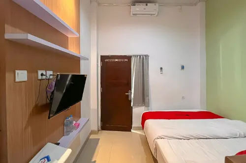 RedDoorz syariah near Universitas Mulawarman Hotel di Temindung Permai