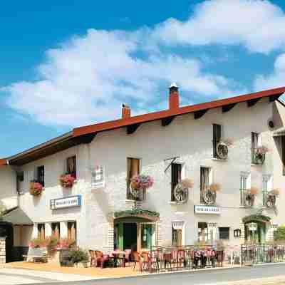 Hôtel de la Poste Hotel Exterior