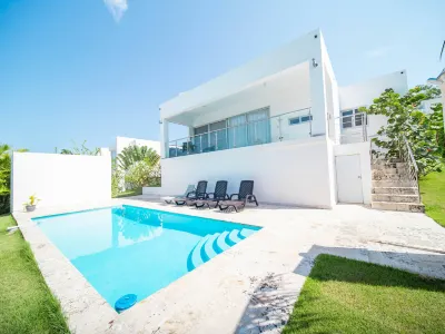 Amazing 2Br Villa Near Surfing Beaches!