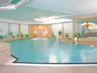 Fletcher Berghotel Astenkrone-Winterberg - Pool