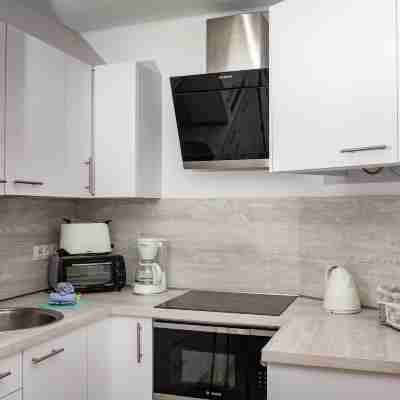 R2 Maryvent Beach Apartments Rooms
