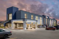 Comfort Inn & Suites Evansville Airport فنادق في إيفانسفيل