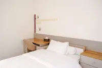 Aiko Villa Bandung - parcheggio