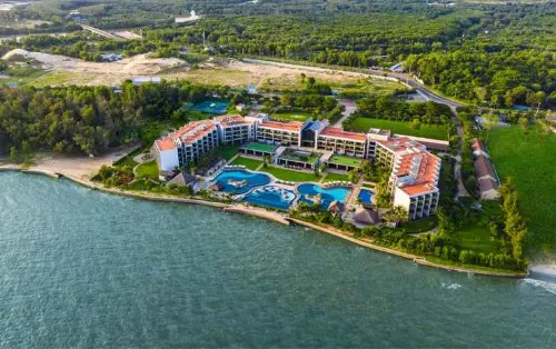 Vietsovpetro Ho Tram Beach Resort & Spa Hotels in Đất Đỏ District