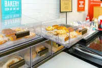 Hampton Inn & Suites Port Arthur - breakfast
