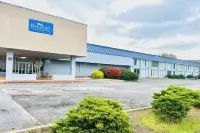 Baymont by Wyndham Milesburg Hotels in Boggs Township