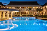 Choasis Hotel - สระว่ายน้ำแบบอินฟินิตี้