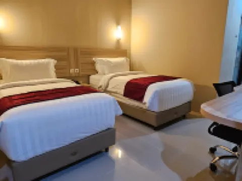 Sunflower Hotel syariah near Juanda airport Hotels in Sedati