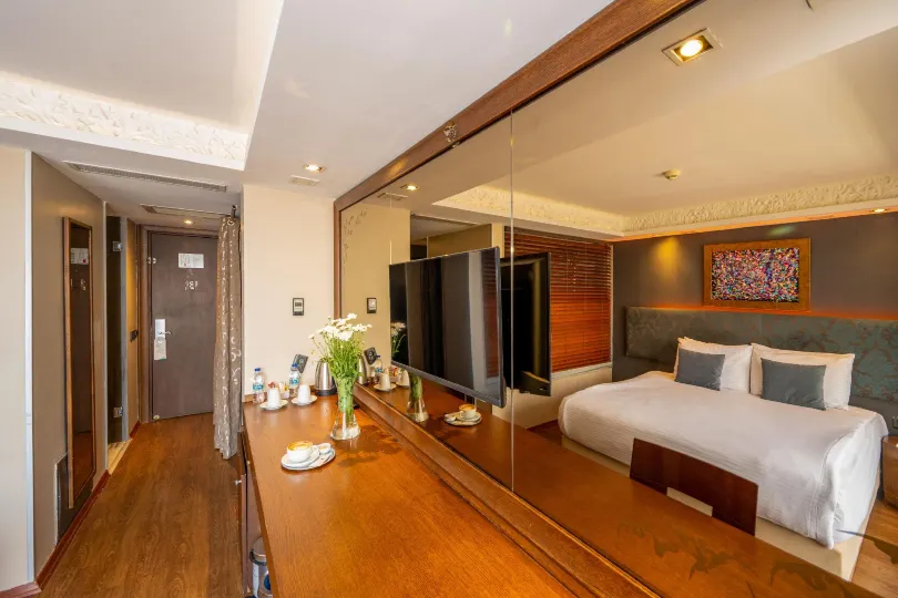 Pera Tulip Hotel
