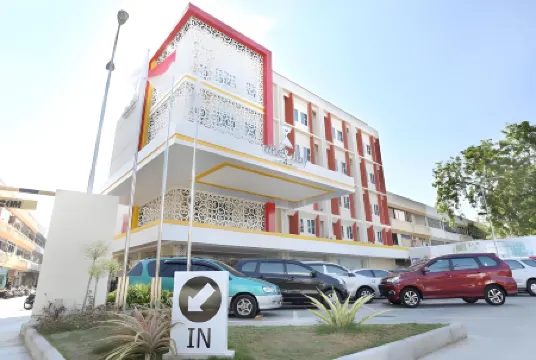 Nite & Day Batam Jodoh Square Отели рядом с достопримечательностью «BATAM SAMUDRA»