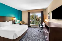 Best Western Plus Hotel Montreal Hotels in Montreal