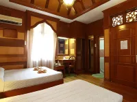 Bukit Keluang Beach Resort فنادق في Keluang