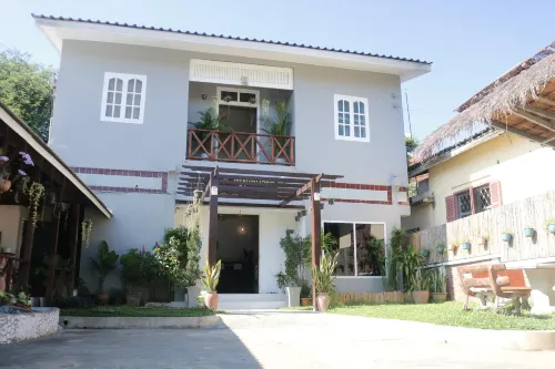 Moon's House Hotel
