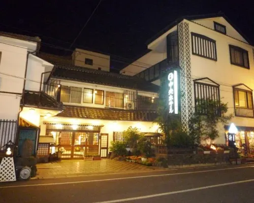 โรงแรมชูโอ โรงแรมในชิกุมะ