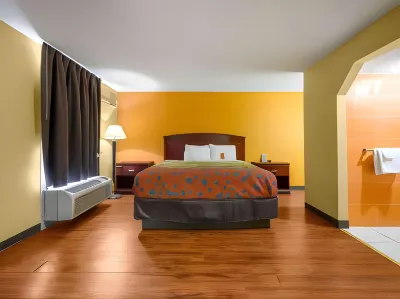 Econo Lodge Hoteles cerca de Zales