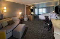 Courtyard Bay City