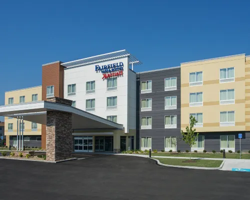 Fairfield Inn & Suites Belle Vernon Hotels in Rostraver