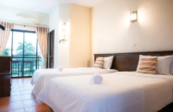Phaya Inn