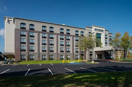Hotel Trilogy Albany Airport, Tapestry Collection by Hilton