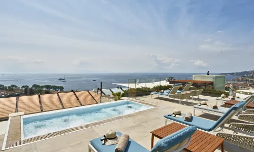 De Bonart Naples, Curio Collection by Hilton