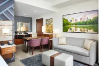 Embassy Suites by Hilton Atlanta Airport North Hôtels à : Hapeville