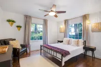 Beautiful home in the heart of Raleigh, perfect blend of convenience & comfort.